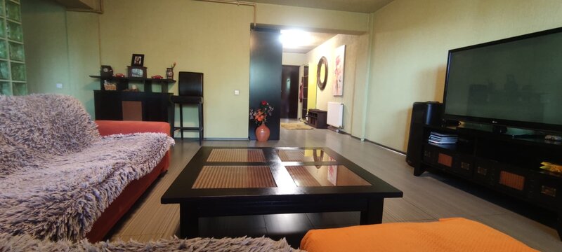 Drumul Taberei, apartament 2 camere decomandat 88 mp, str. Drumul Furcii.